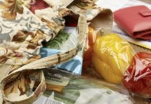 Compostable plastic packaging for vegetables. Photo: Domino