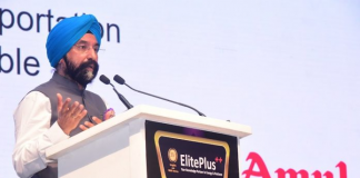 Pouched milk has revolutionized the Indian milk market | RS Sodhi