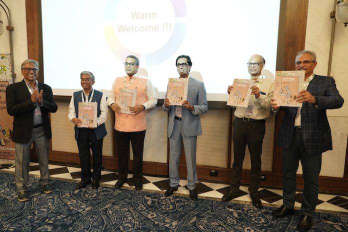 Web700Study Report Released by Mr. Deepak Mishra, Joint Secretary(GOI), Mr. Ashok Chaturvedi, CMD, UFlex, Prof (Dr.) Shishir Sinha, DG-CIPET and Mr. Jeevaraj Pillai, CSO, UFlex Study Report on the Recycing of Aseptic Packaging released joint by Deepak Mishra joint secretary GOI, Ashok Chaturvedi CMD UFlex, Professor Shishir Sinha DG CIPET and Jeevraj Pillai CSO UFlex Photo UFlex