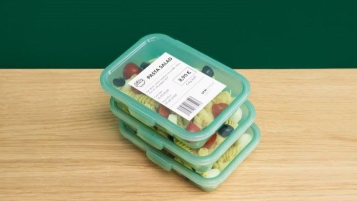 The OptiCut WashOff label, which is compatible with most direct thermal printers and weighing scales, offers excellent washability and easy, adhesive residue-free separation for both industrial processes and home washing machine. UPM
