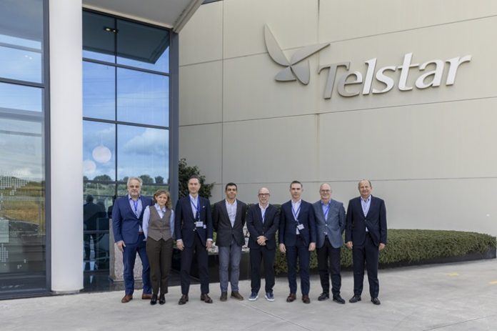 From left to right: Stephan März (Executive VP Pharma Liquid, Syntegon), Pilar Ramirez (General Counsel, Telstar), Torsten Türling (CEO, Syntegon), Jordi Serrat (Technology & Operations Corporate Manager, Telstar), Jordi Puig (Managing Director, Telstar), Petros Kapelles (Chief Operations Officer, Syntegon), Emili Pablos (Executive VP & Chief Financial Officer, Telstar), Matthias Wagner (Managing Director, Telstar). Syntegon